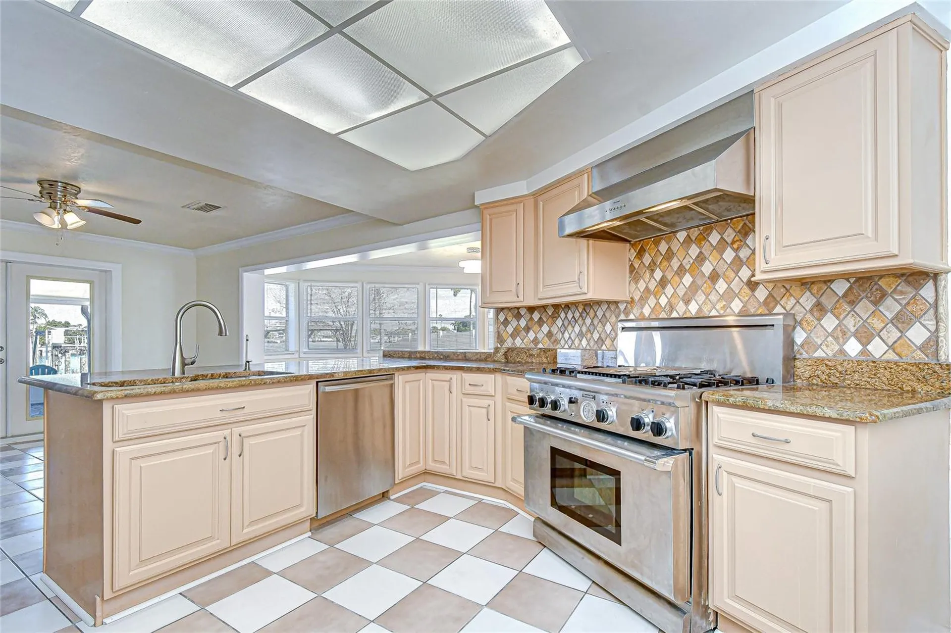 6416 Lake Sunrise Drive Apollo Beach FL 33572