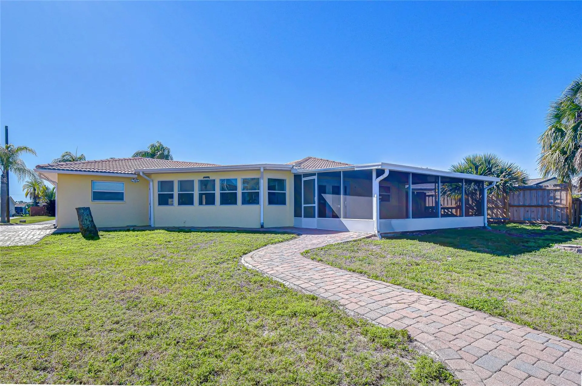 6416 Lake Sunrise Drive Apollo Beach FL 33572