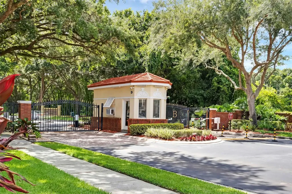 1086 Park Ridge Circle Kissimmee FL 34746