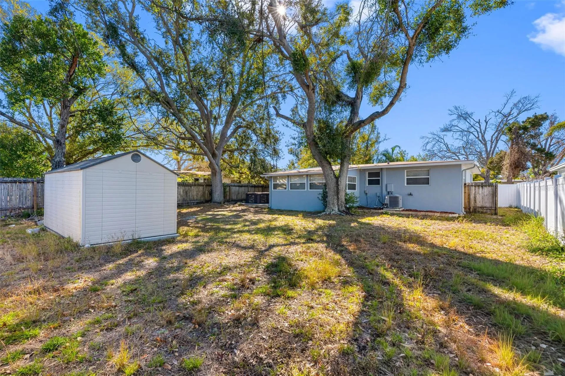4711 28th Avenue N St Petersburg FL 33713