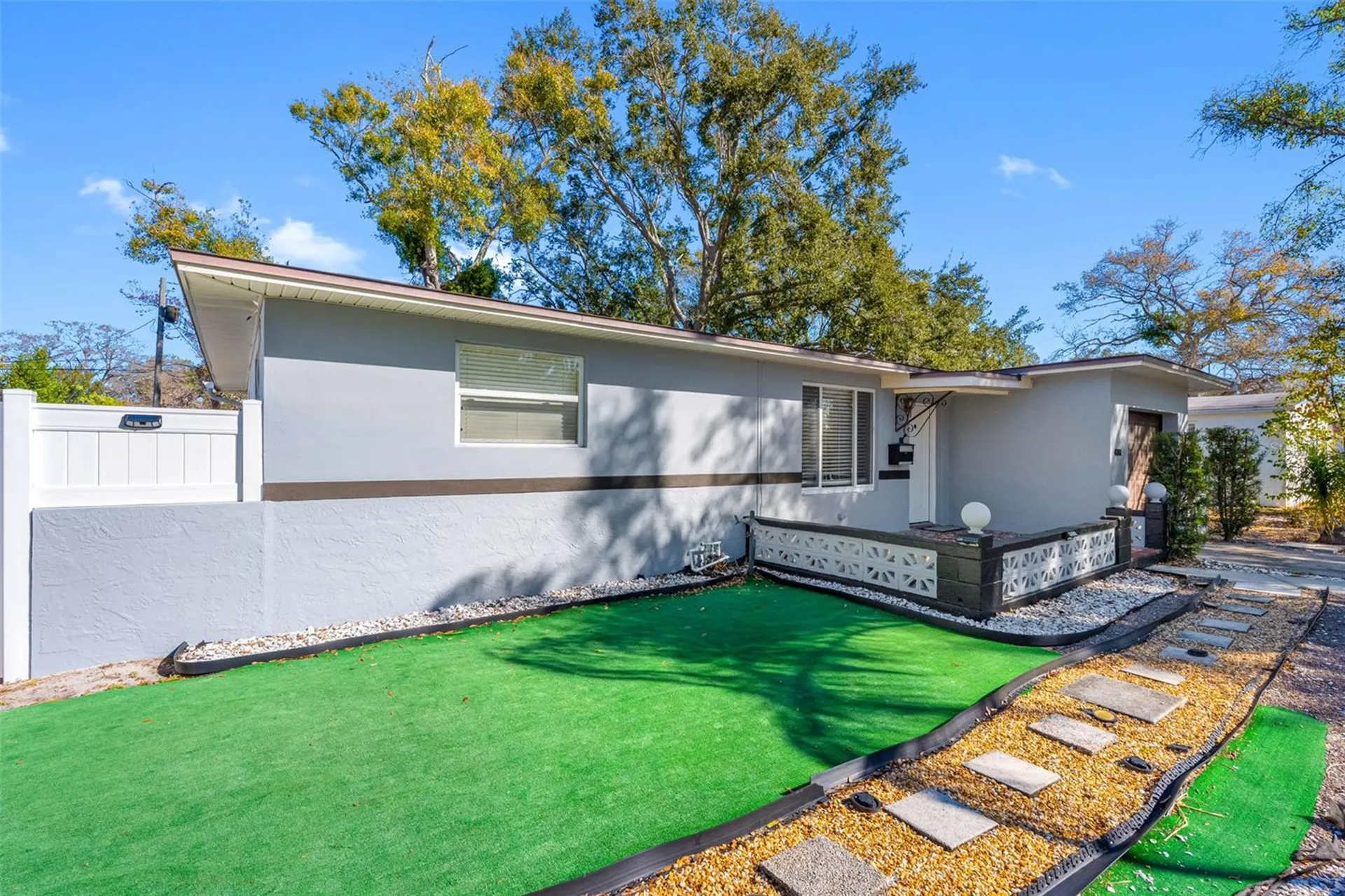 4711 28th Avenue N St Petersburg FL 33713