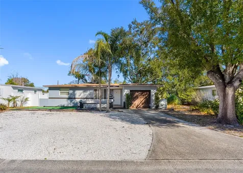 4711 28th Avenue N St Petersburg FL 33713