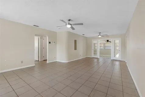 4711 28th Avenue N St Petersburg FL 33713