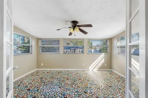 4711 28th Avenue N St Petersburg FL 33713