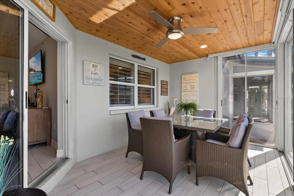 1313 Siesta Bayside Drive Sarasota FL 34242