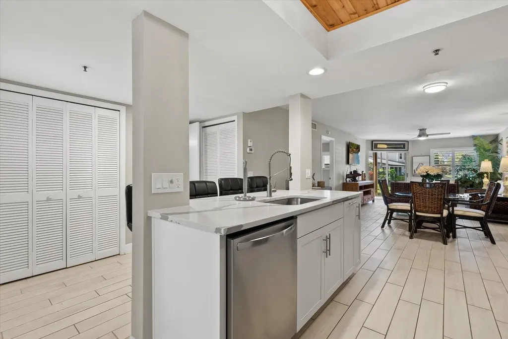 1313 Siesta Bayside Drive Sarasota FL 34242