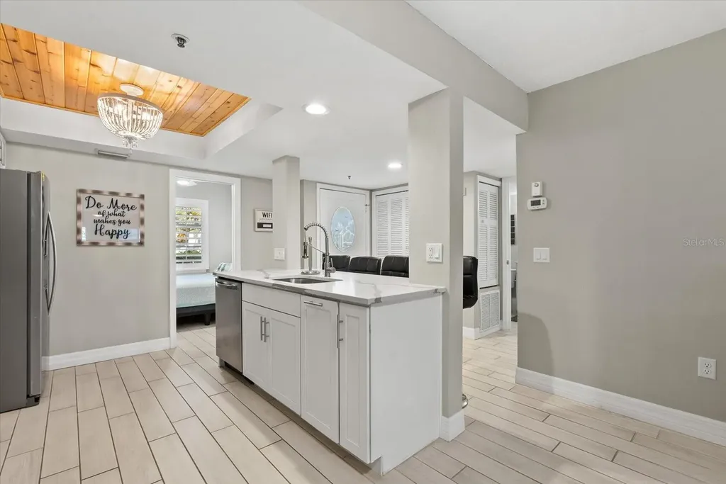 1313 Siesta Bayside Drive Sarasota FL 34242