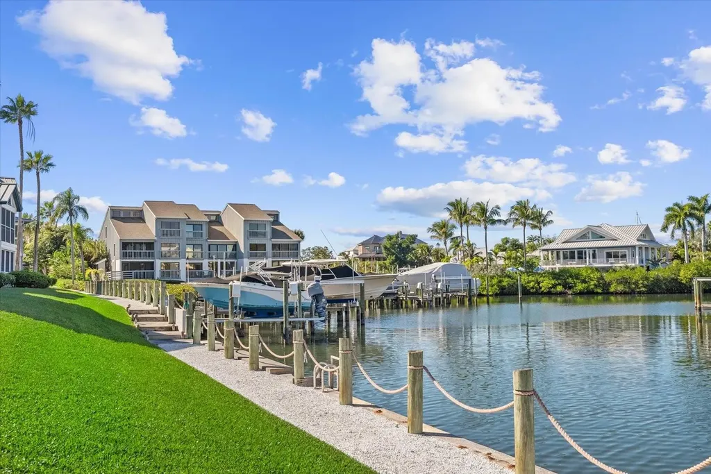 1313 Siesta Bayside Drive Sarasota FL 34242