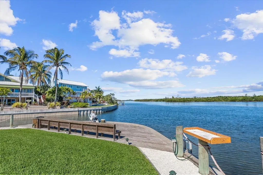 1313 Siesta Bayside Drive Sarasota FL 34242