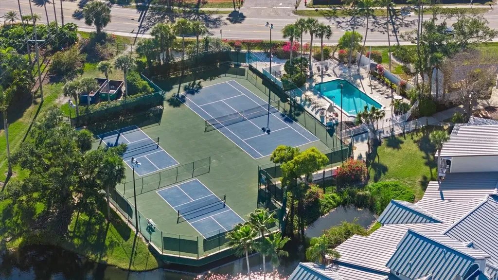 1313 Siesta Bayside Drive Sarasota FL 34242