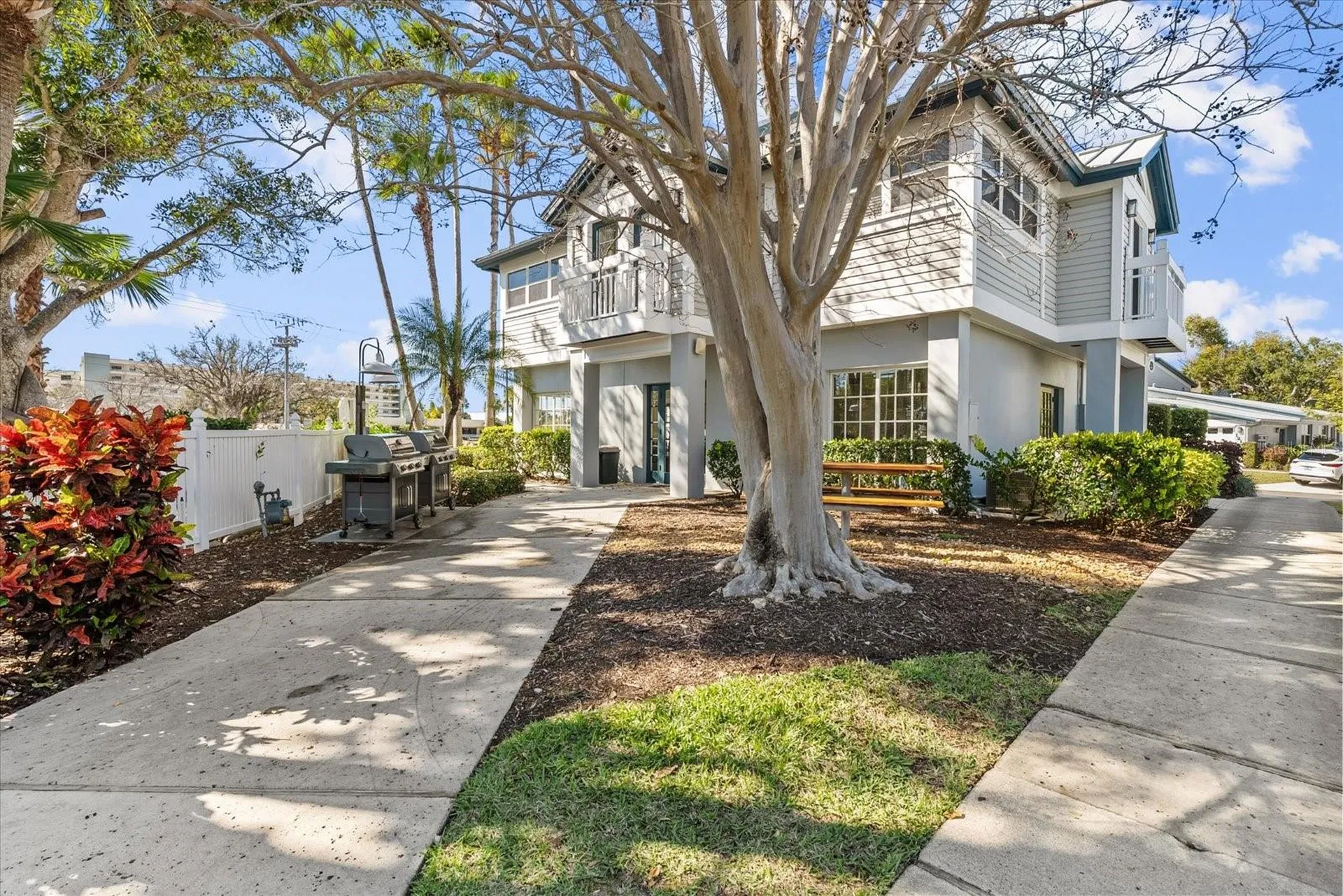 1313 Siesta Bayside Drive Sarasota FL 34242