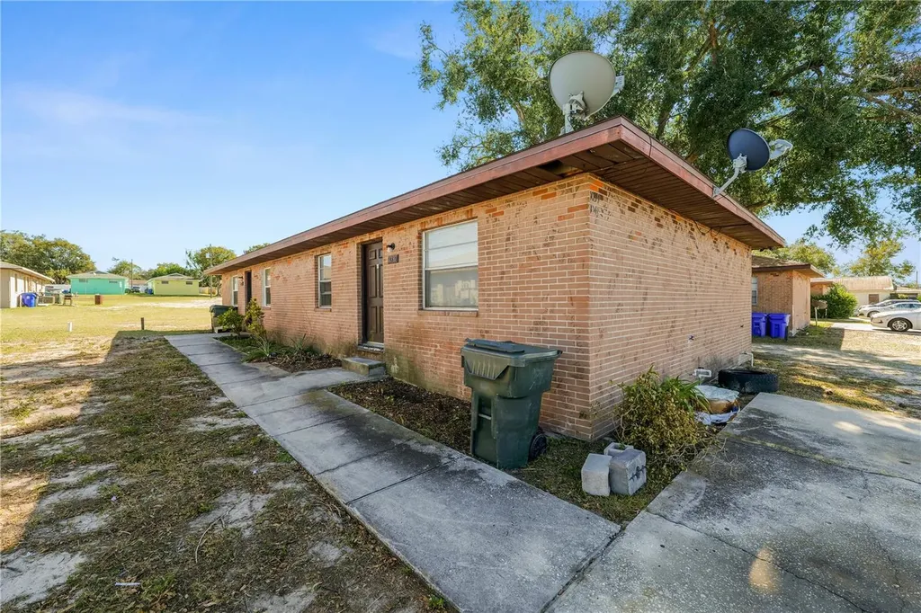 1039 N Brunnell Parkway Lakeland FL 33805