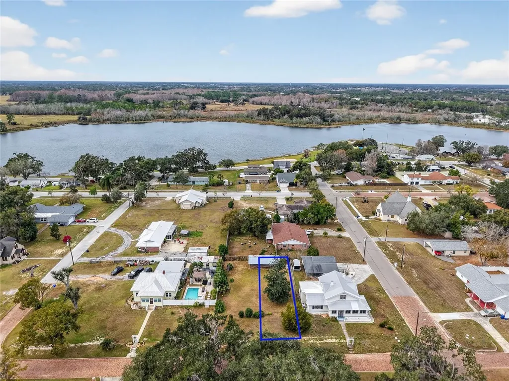 Xxxx S Indiana Avenue Groveland FL 34736