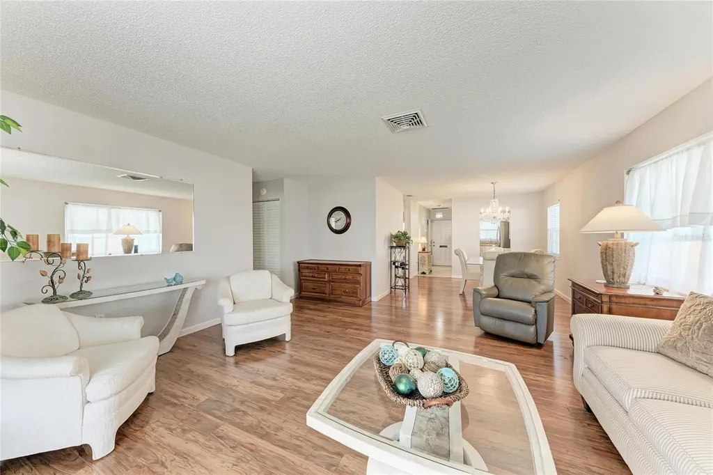 5992 Coral Way Bradenton FL 34207