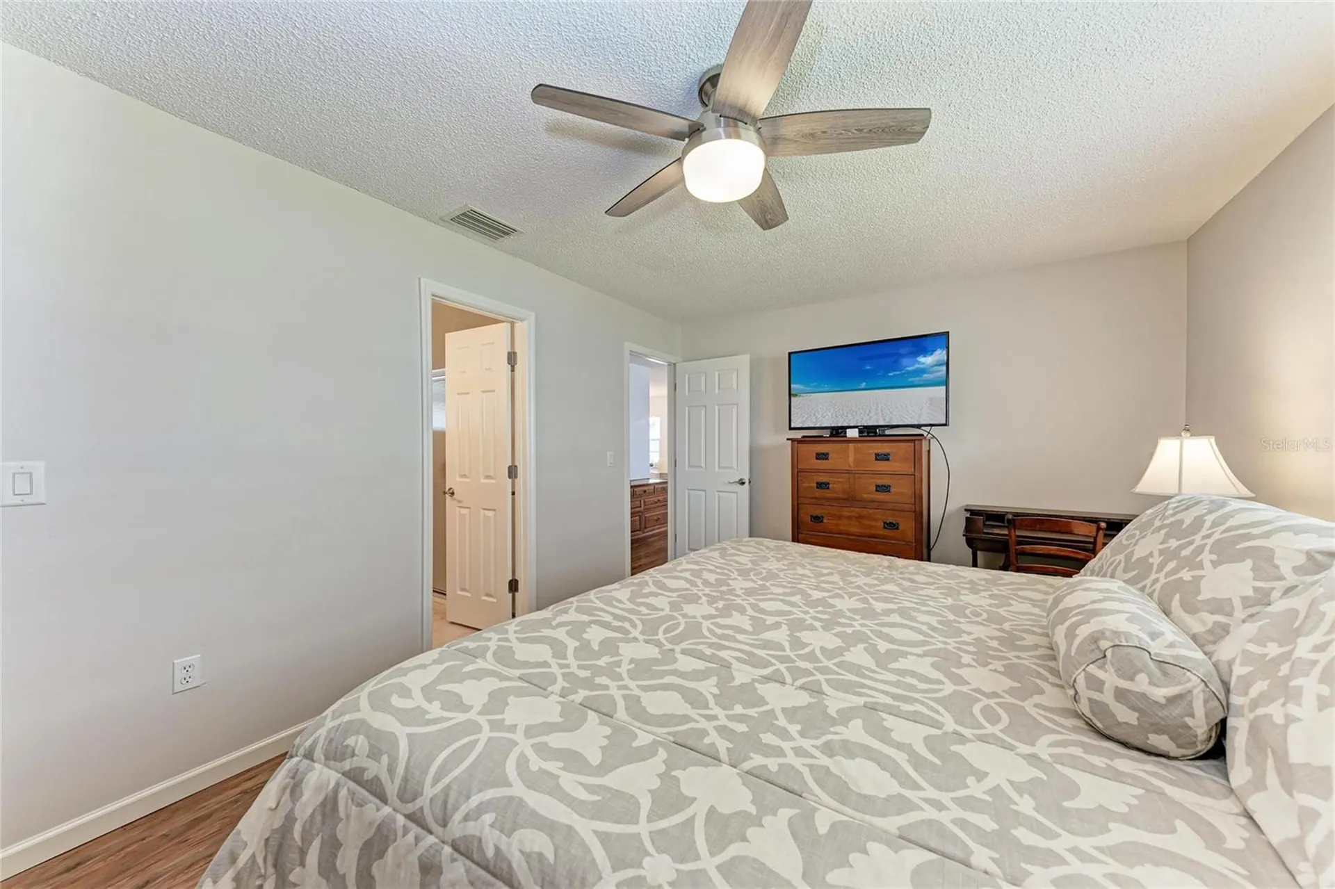 5992 Coral Way Bradenton FL 34207