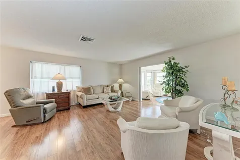 5992 Coral Way Bradenton FL 34207