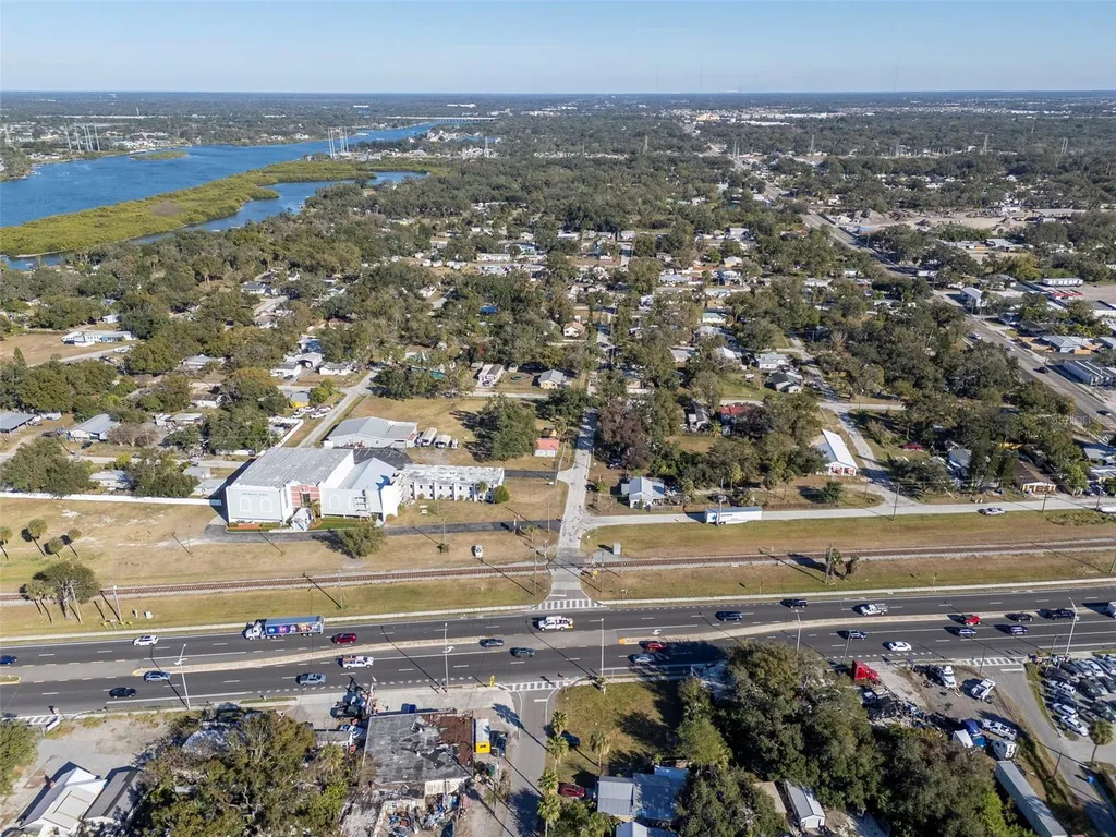 10007 S 41 Highway Gibsonton FL 33534