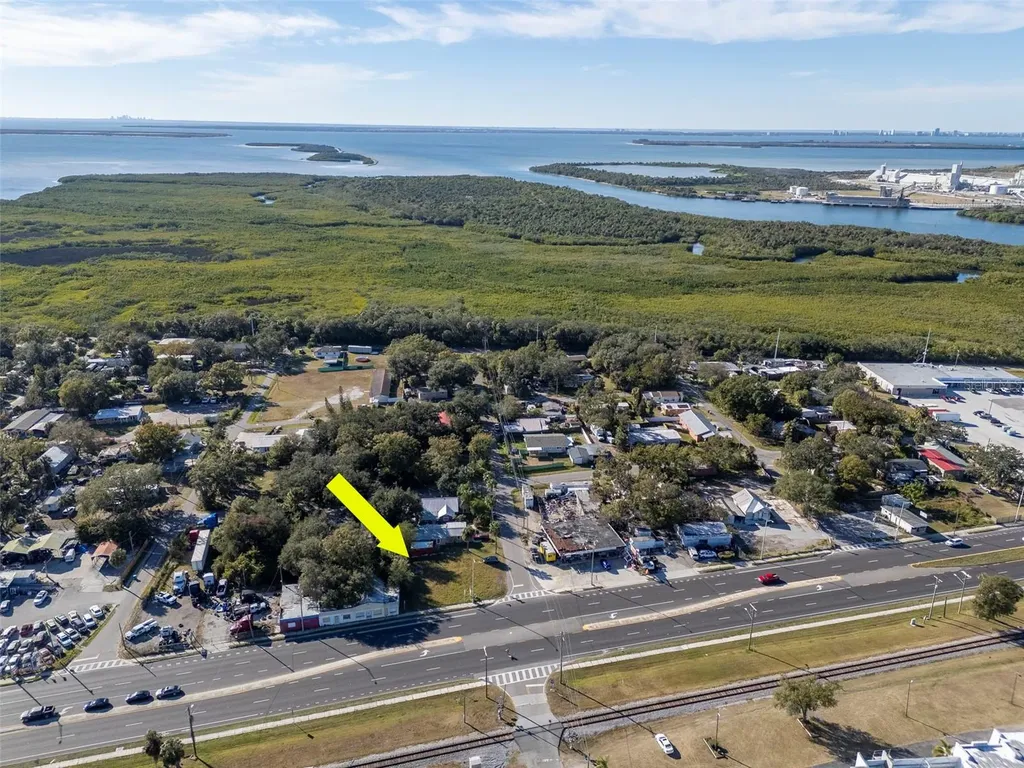 10007 S 41 Highway Gibsonton FL 33534
