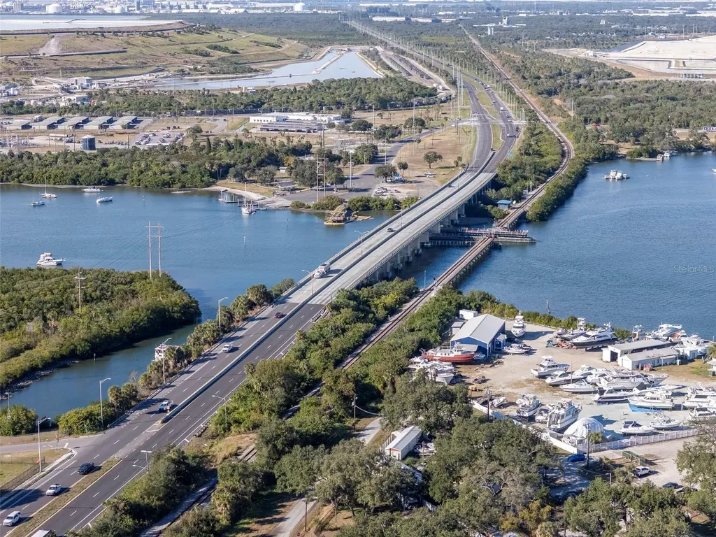10007 S 41 Highway Gibsonton FL 33534
