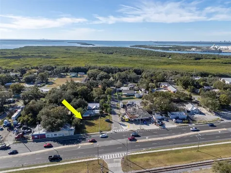 10007 S 41 Highway Gibsonton FL 33534