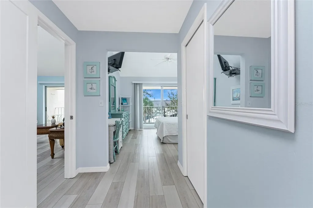 5031 N Beach Road Englewood FL 34223