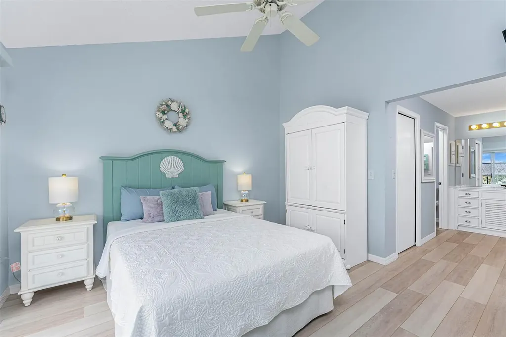 5031 N Beach Road Englewood FL 34223