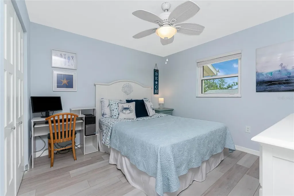 5031 N Beach Road Englewood FL 34223