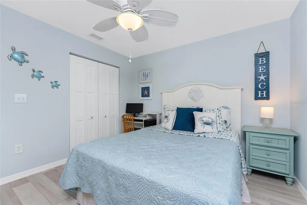 5031 N Beach Road Englewood FL 34223