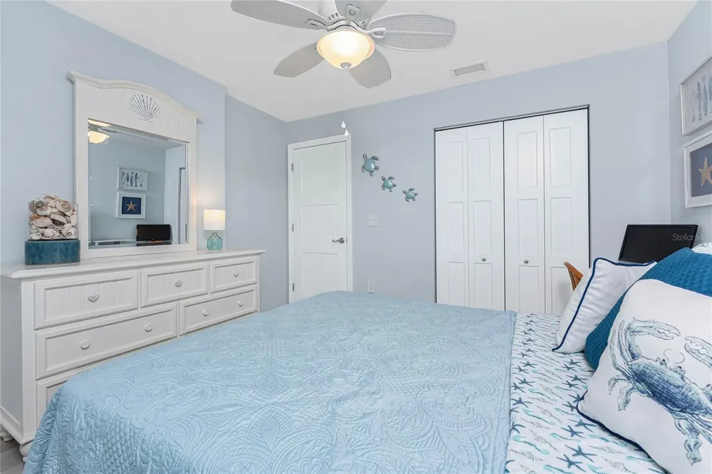 5031 N Beach Road Englewood FL 34223