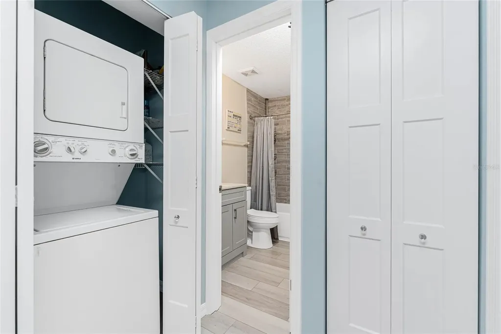 5031 N Beach Road Englewood FL 34223