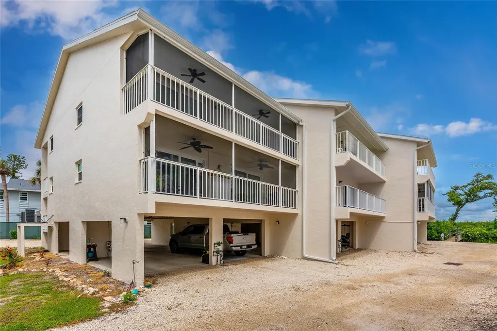 5031 N Beach Road Englewood FL 34223