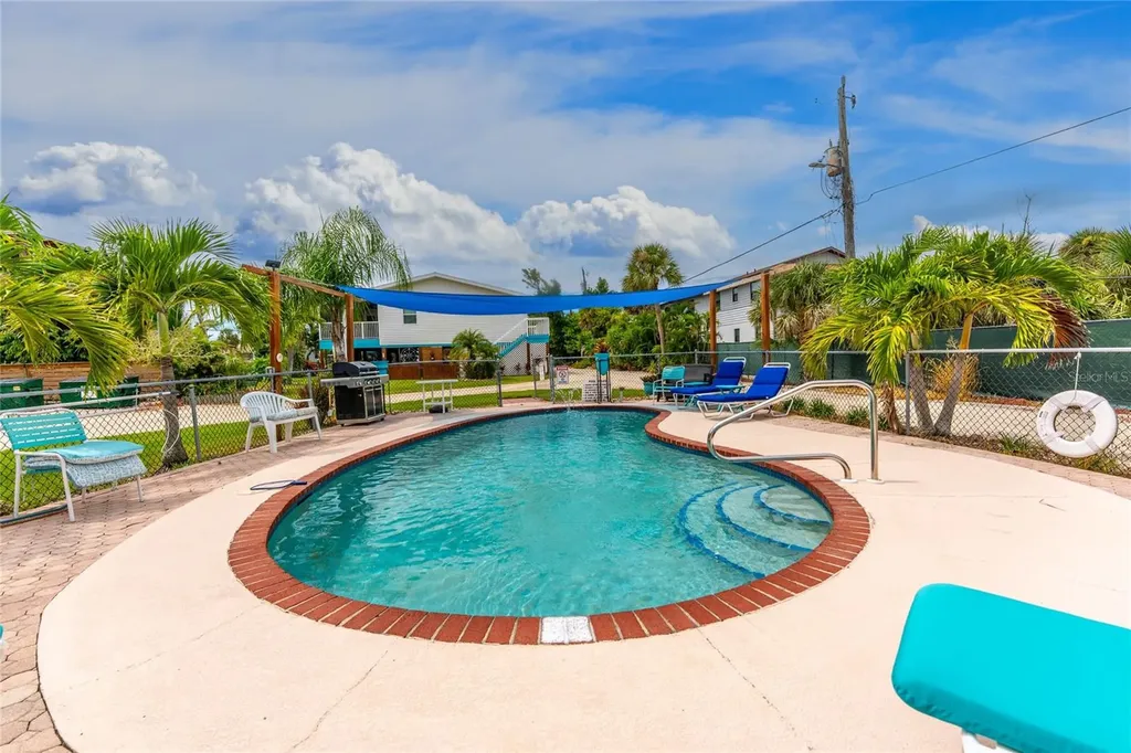 5031 N Beach Road Englewood FL 34223