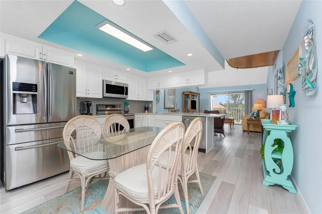 5031 N Beach Road Englewood FL 34223