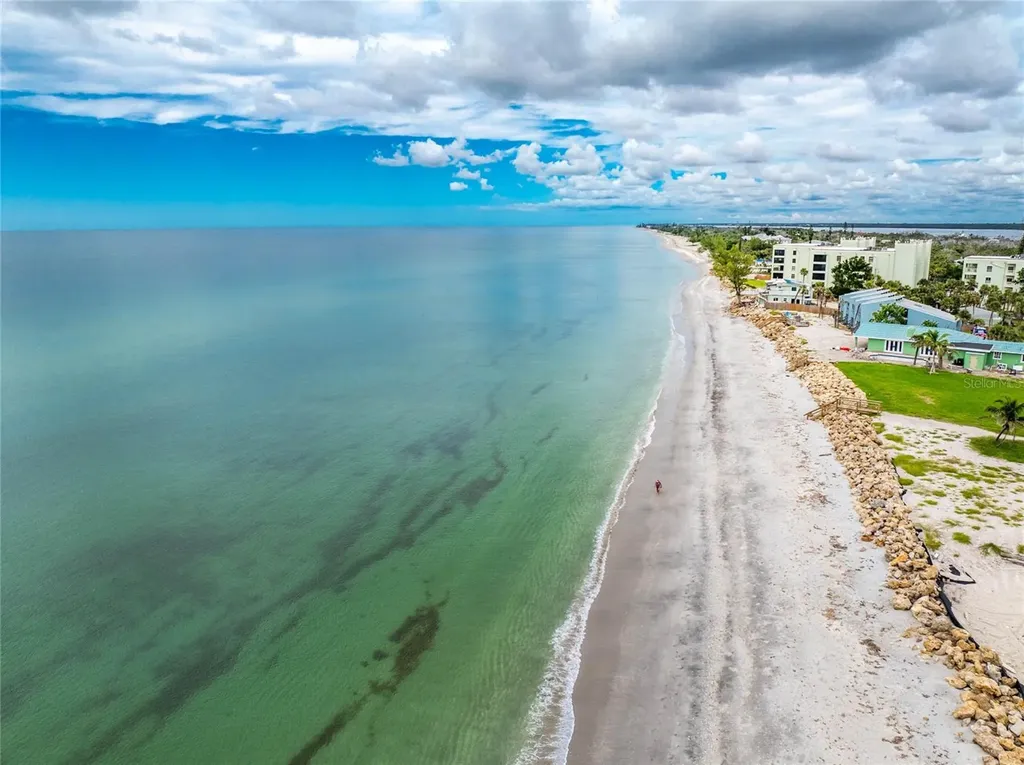 5031 N Beach Road Englewood FL 34223