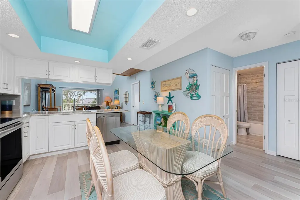 5031 N Beach Road Englewood FL 34223