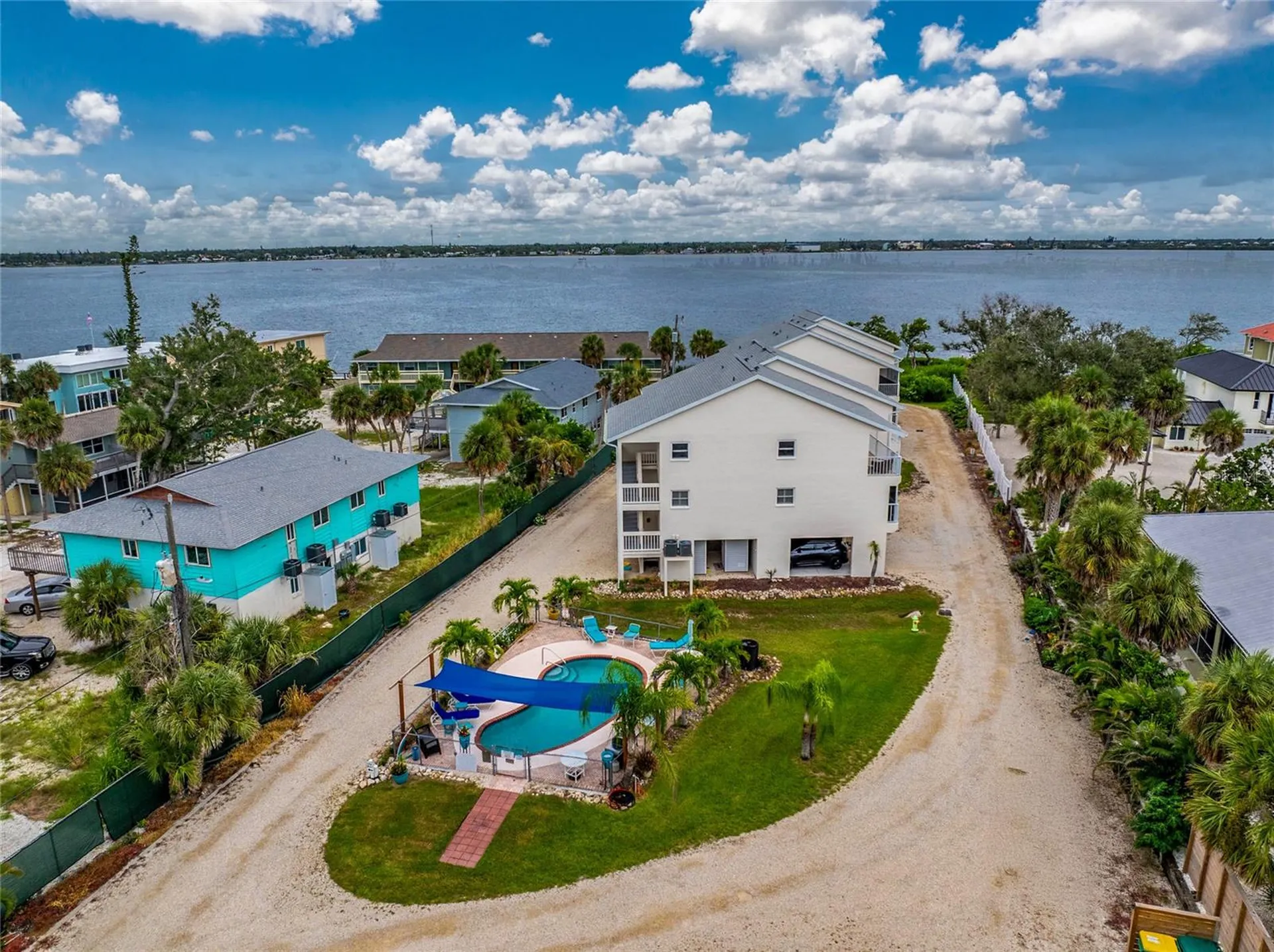 5031 N Beach Road Englewood FL 34223