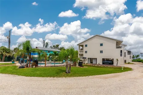 5031 N Beach Road Englewood FL 34223