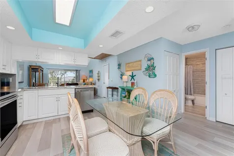 5031 N Beach Road Englewood FL 34223