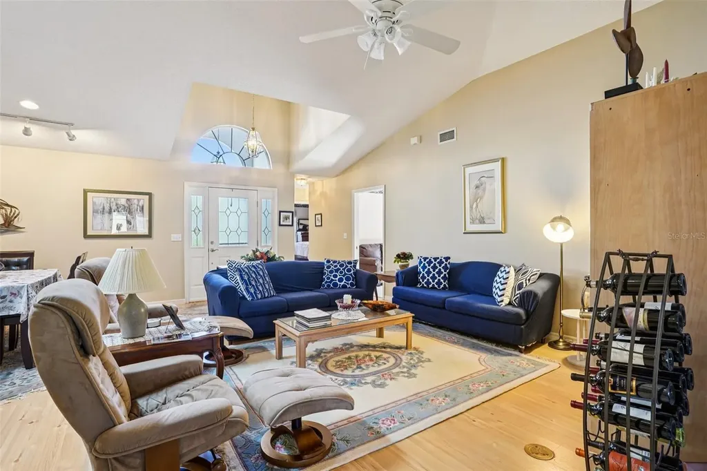 305 Juniper Way Tavares FL 32778