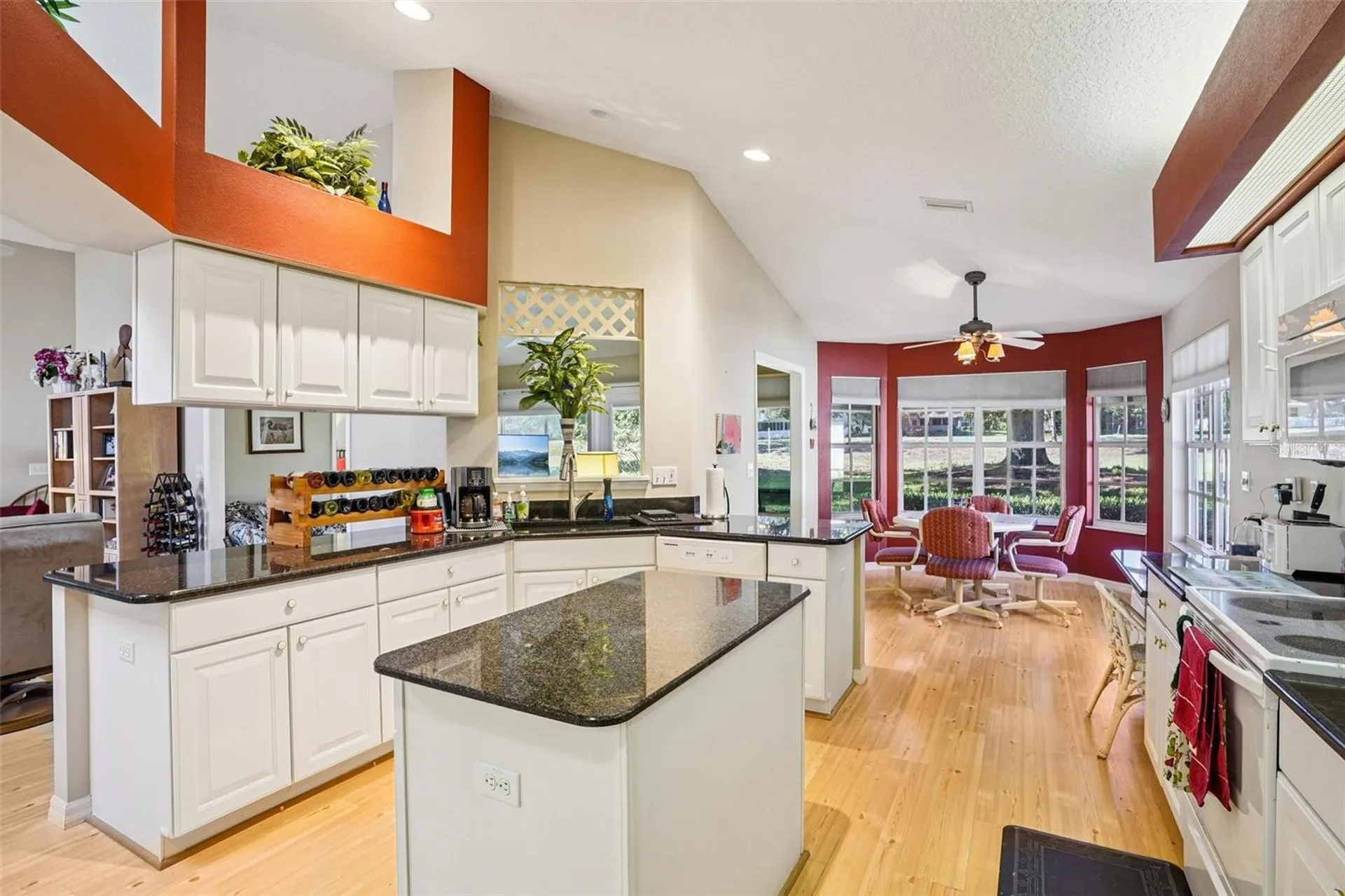 305 Juniper Way Tavares FL 32778