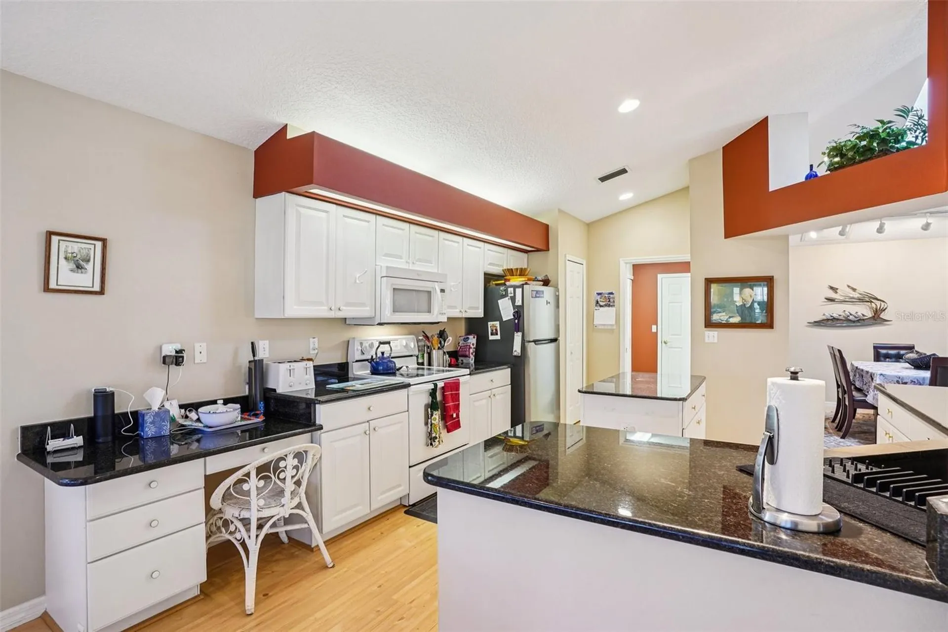 305 Juniper Way Tavares FL 32778