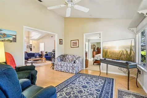 305 Juniper Way Tavares FL 32778