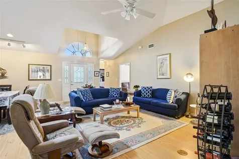 305 Juniper Way Tavares FL 32778