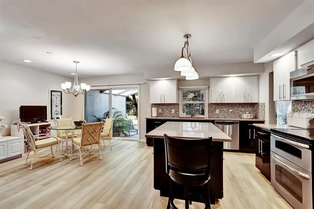 6120 Wilshire Circle Sarasota FL 34238