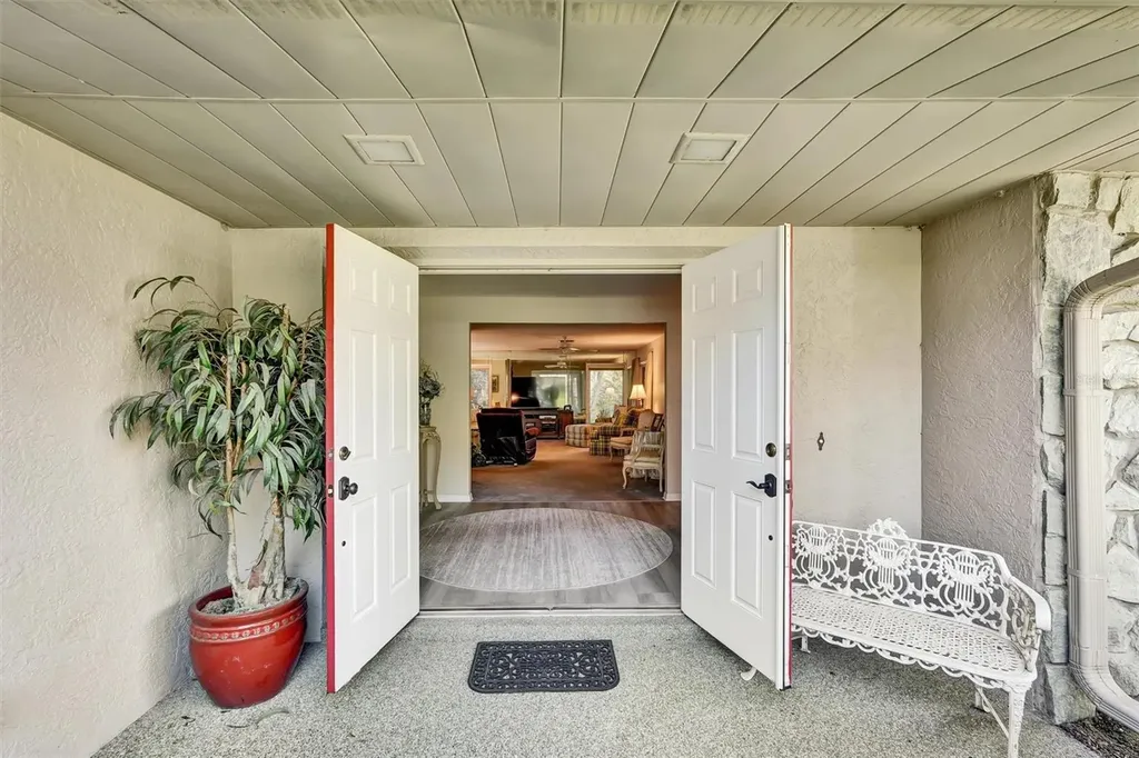 6120 Wilshire Circle Sarasota FL 34238