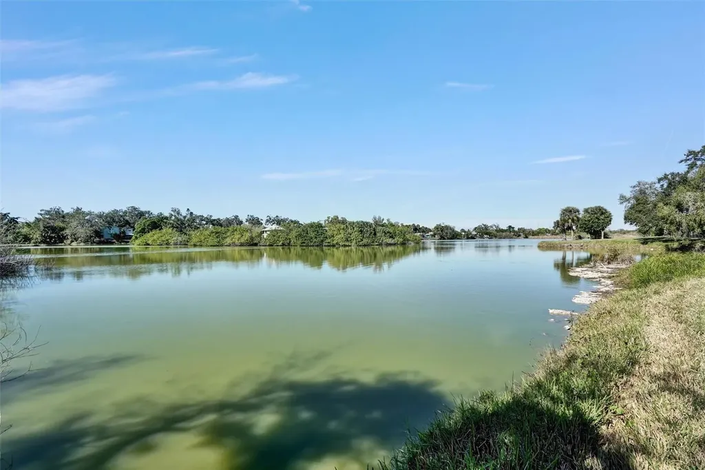 6120 Wilshire Circle Sarasota FL 34238