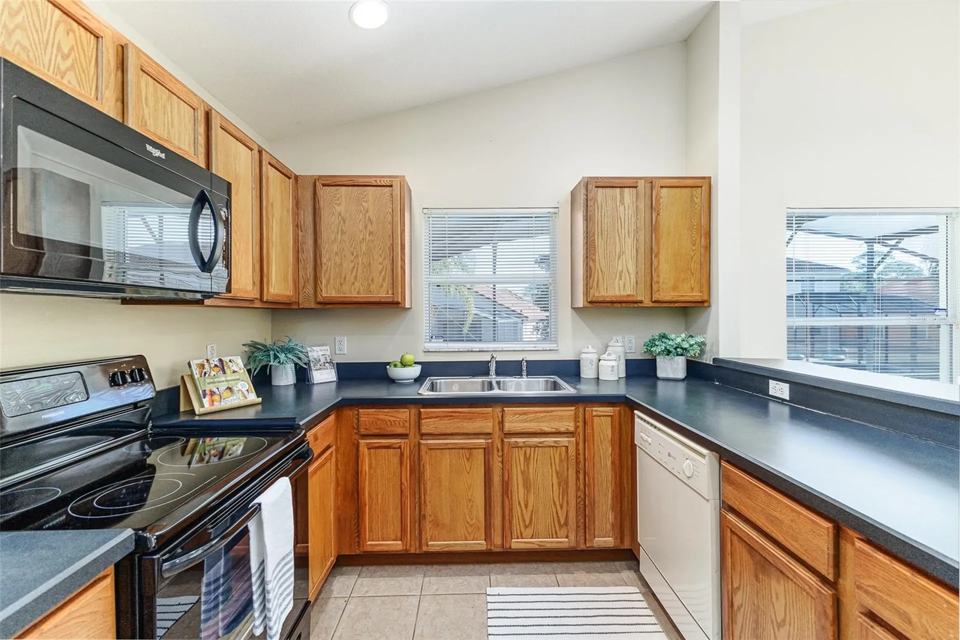 348 Robin Road Davenport FL 33896