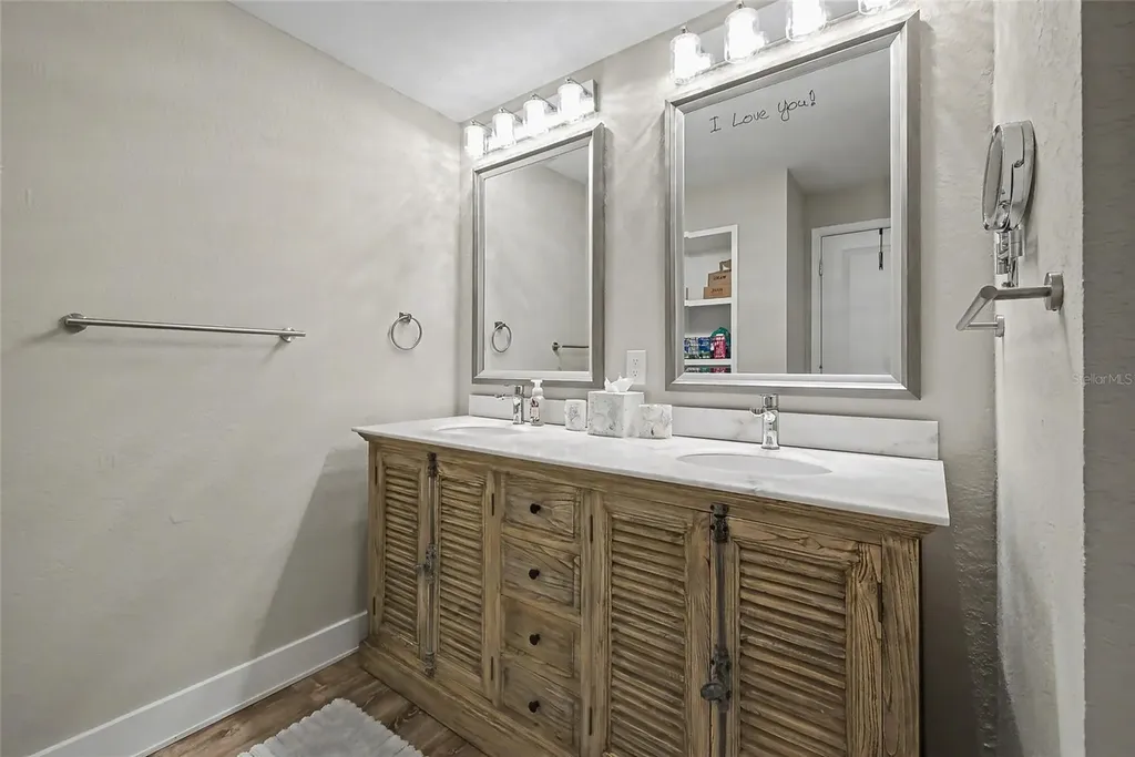 5408 Eagles Point Circle Sarasota FL 34231