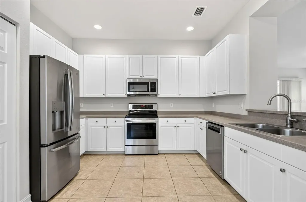 15709 Crystal Waters Drive Wimauma FL 33598