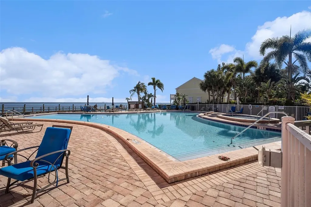 5176 Salmon Drive SE St Petersburg FL 33705